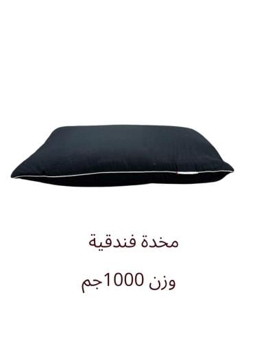 مخدات فندقيه بقماش ملون