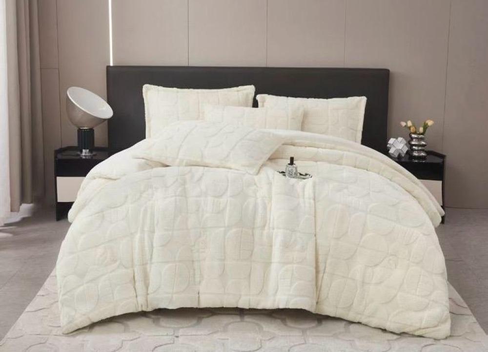 مفرش شتوي فاخر 6قطع اوف وايت