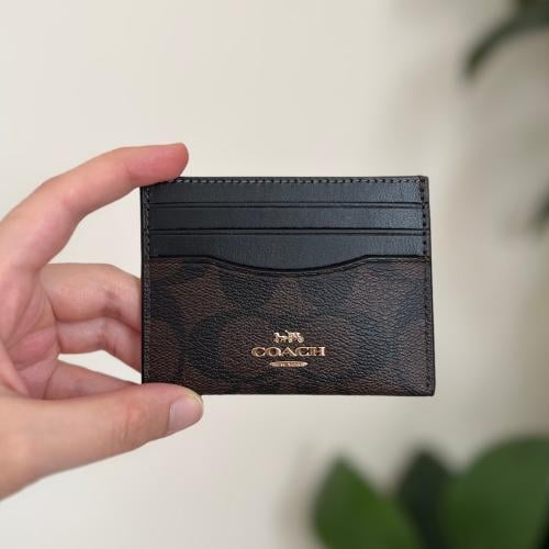 كارد هولدر محفظة بطاقات كوتش بني