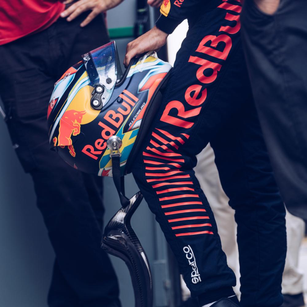 Cosa rende l&#39;abbigliamento da corsa Sparco e Stillo la scelta perfetta?