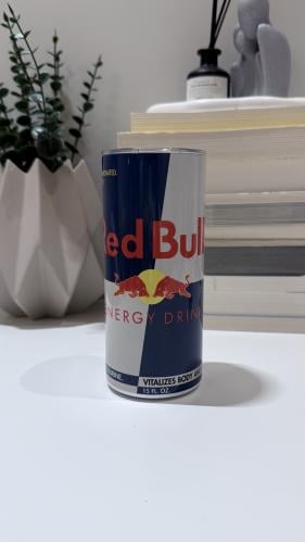 الحجم الوسط Red Bull