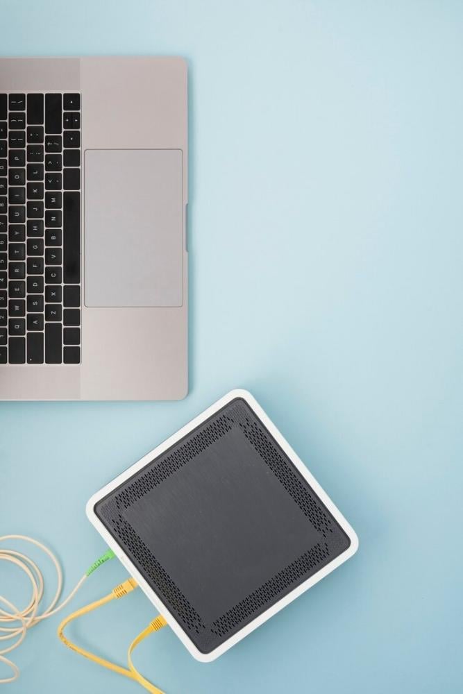 كيف تختار قاعدة تبريد (Cooling Pad) للابتوب؟ ومتى تحتاجها فعلًا؟