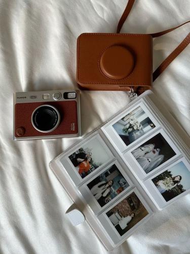 بكج التوفير | حقيبة + ألبوم Instax Mini EVO