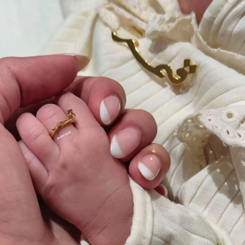 بروش وخاتم بالاسم