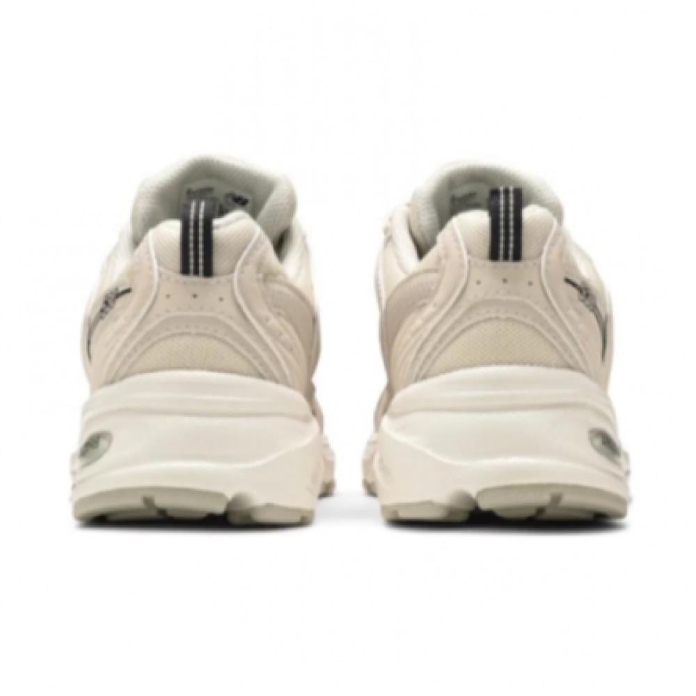 【希少/送料・関税込み】530v2 Retro 'Khaki' New Balance 530v2 Retro 'Khaki' - خطوتي للاحذية العالمية