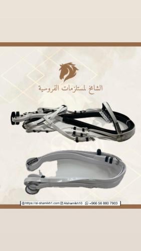 لجام ربل ماركة استيتوس لون ابيض مع صدريه