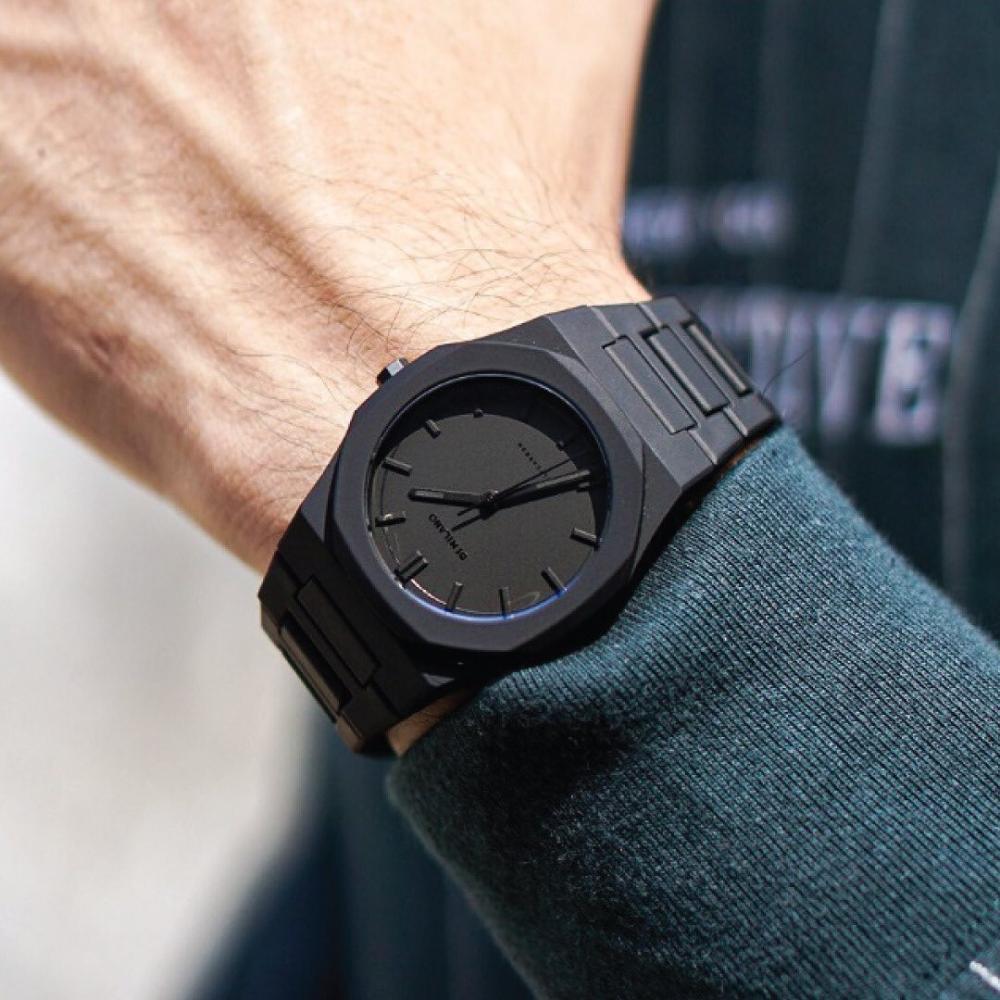 ساعة رجالية كاربون باللون الأسود