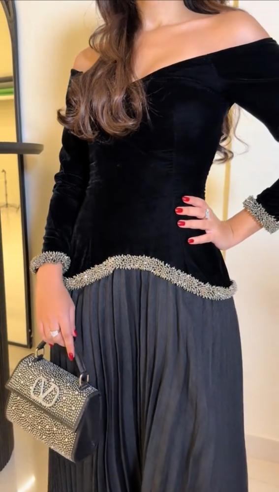 فستان شهد اسود