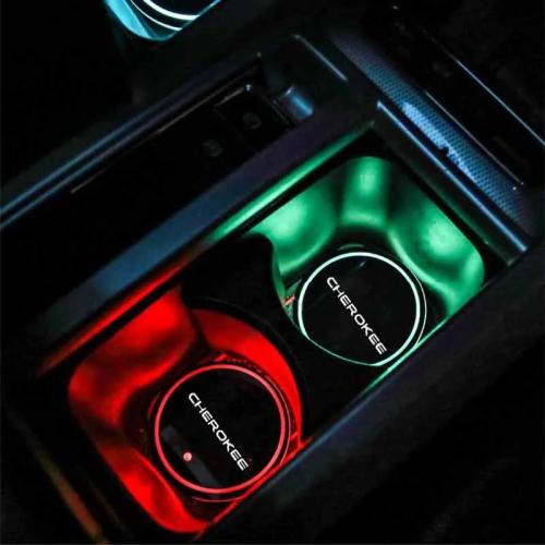 حامل أكواب مضيء LED للسيارة يشحن عبر USB، مضاد للا...
