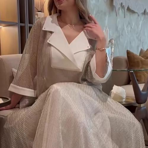 طقم تيور وبلوزه شبكه ذهبي و ابيض