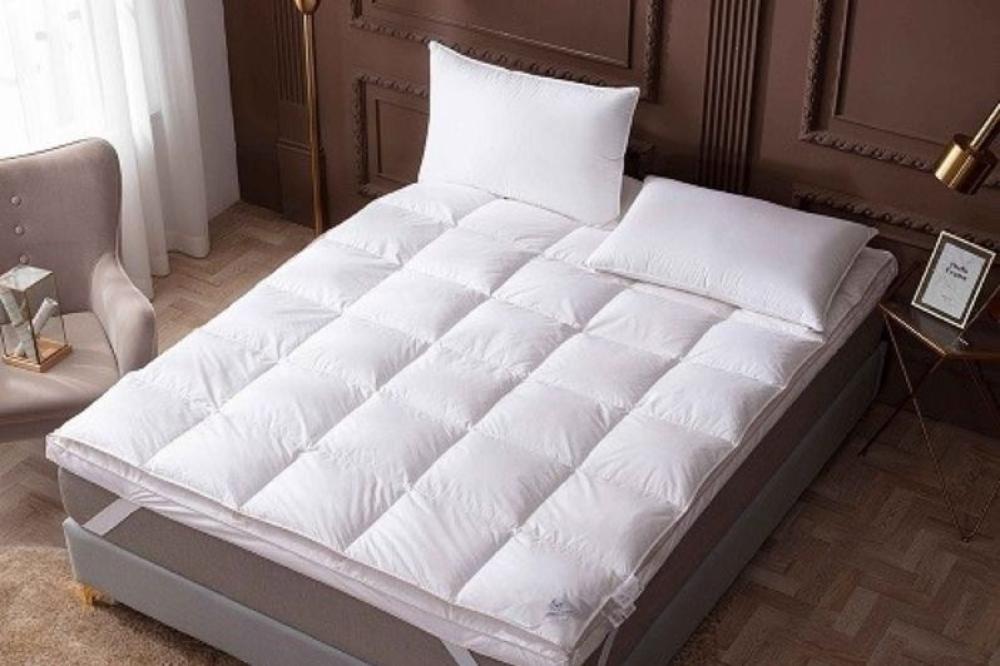 لباد مرتبة ضد السوائل