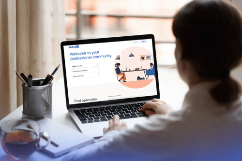 اشتراك لينكدإن بريميوم | LinkedIn Premium – سرّ تطوّر مسارك المهني