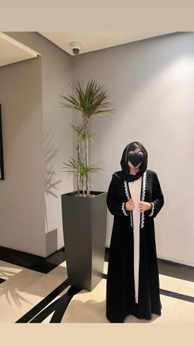 G53