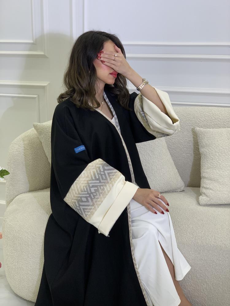 عباية اكمام بيضه سدو