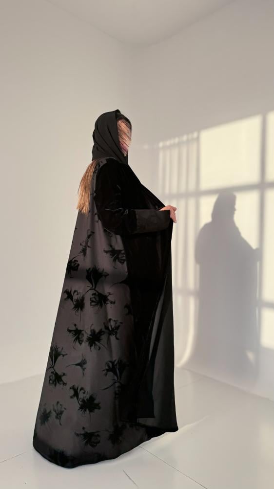 عباية الليل المخملي