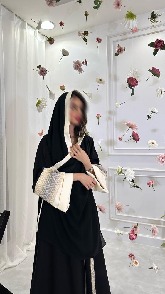 عبايات سدو اسود