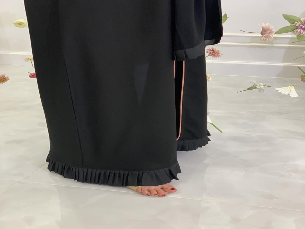 عباية سوداء