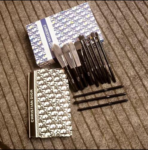 مجموعه فرش مكياج Dior