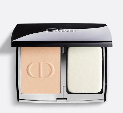 بودرة كريم اساس Dior