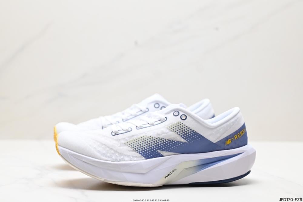 New Balance FuelCell SuperComp Elite v4