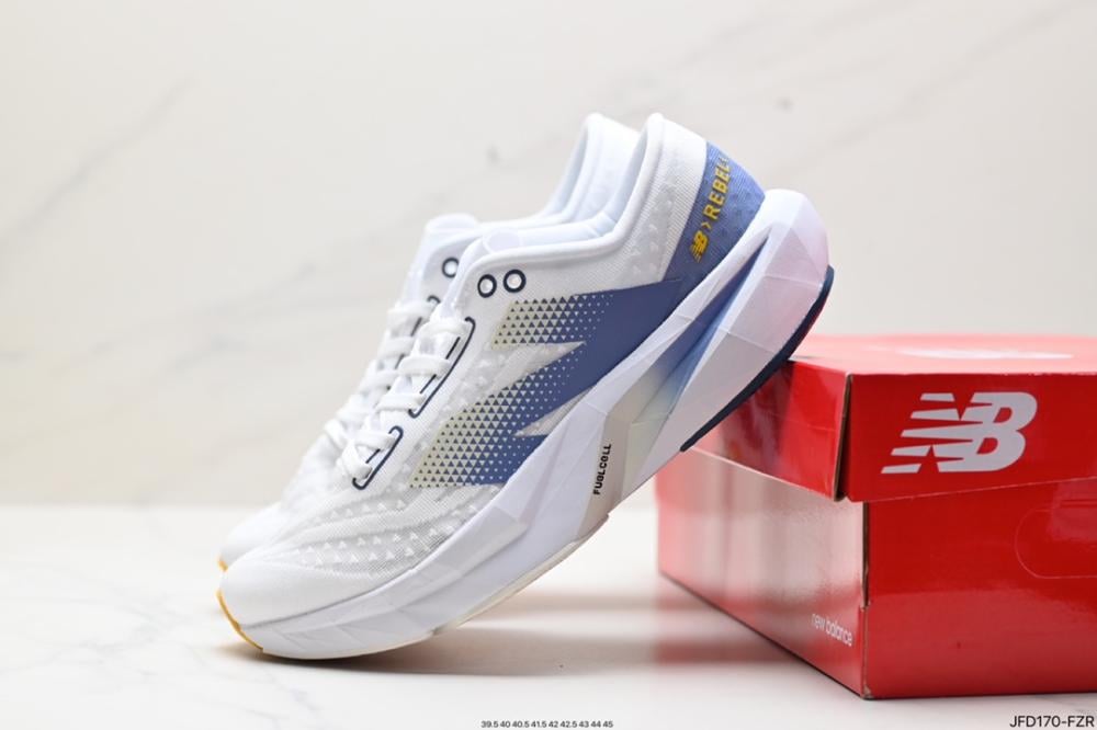 New Balance FuelCell SuperComp Elite v4