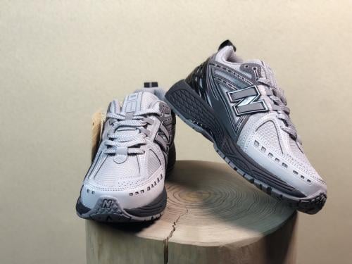 New Balance 1906
