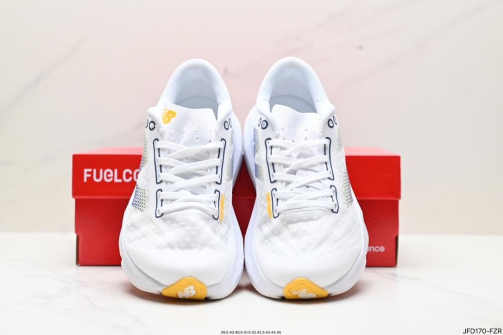 New Balance FuelCell SuperComp Elite v4