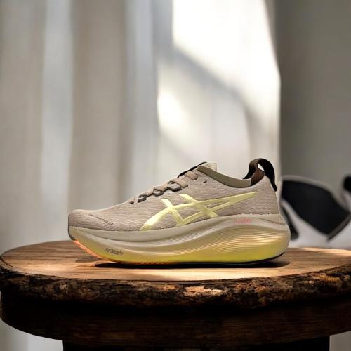 Asics Gel Nimbus 27 للجنسين