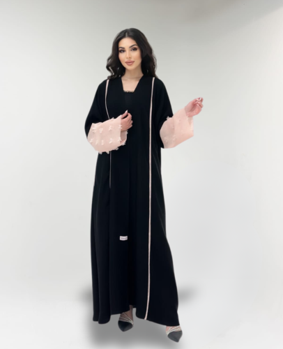 عباية كريب كوري مع اكمام دانتيل وردي مورد وخيوط من...