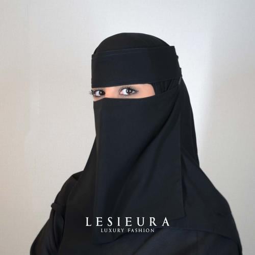 نقاب نص بخط مايل