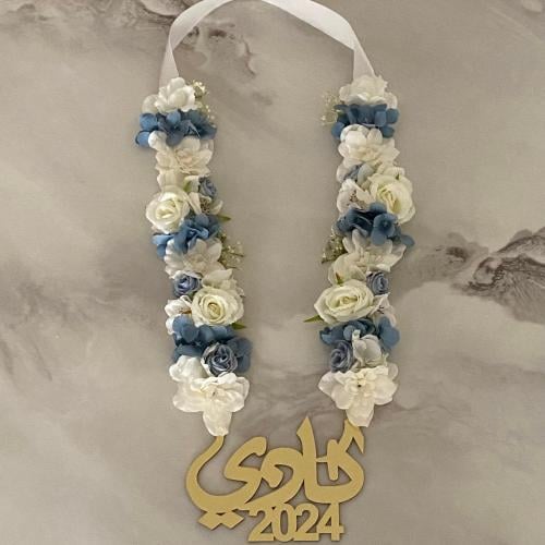 عقد ورد صناعي