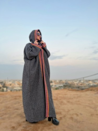فروة - دفء رصاصي غامق