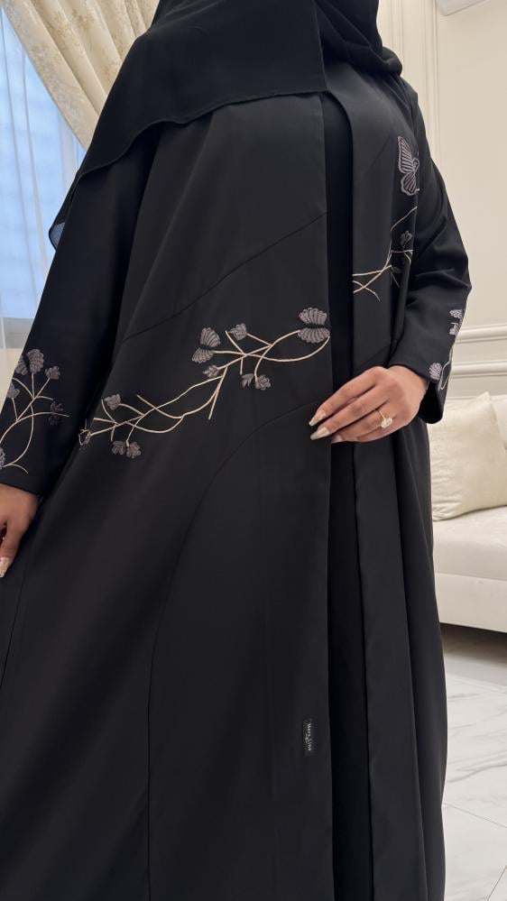 عبايه سودا فخمه