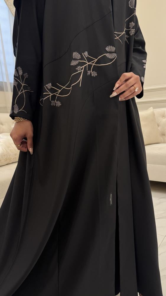 عبايه سودا فخمه