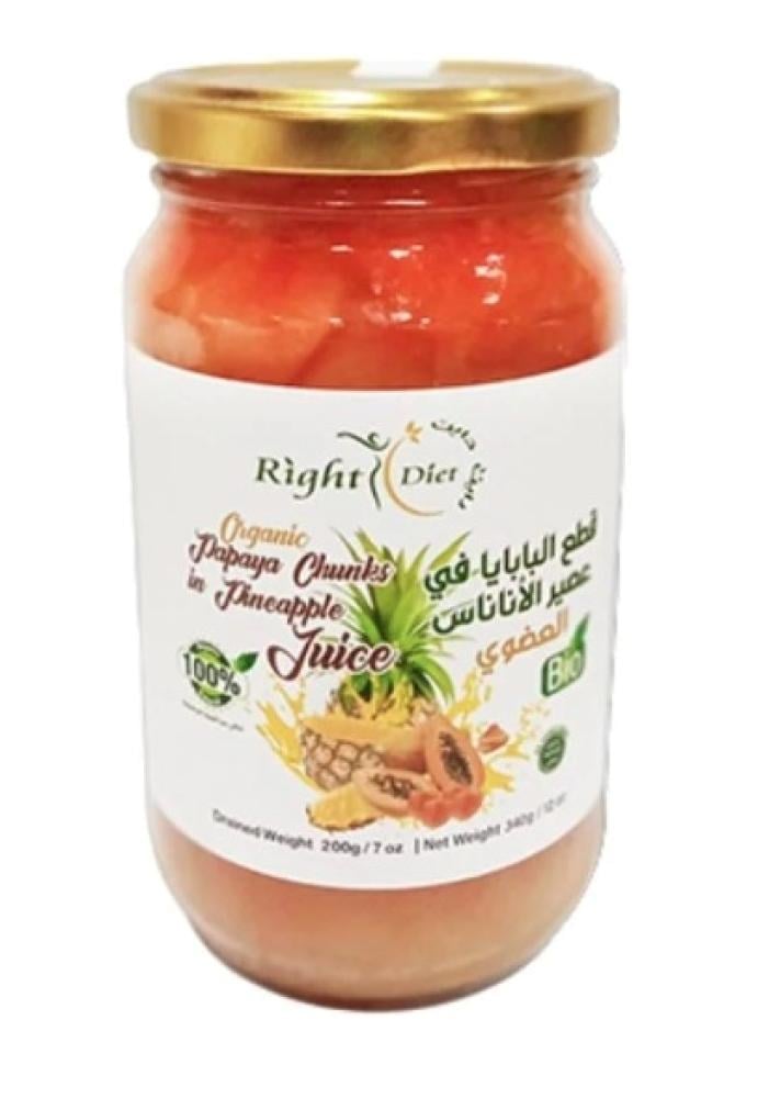 قطع البابايا في عصير الأناناس العضوي