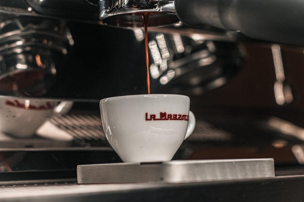 اسورة مستوحاة من السيف السعودي