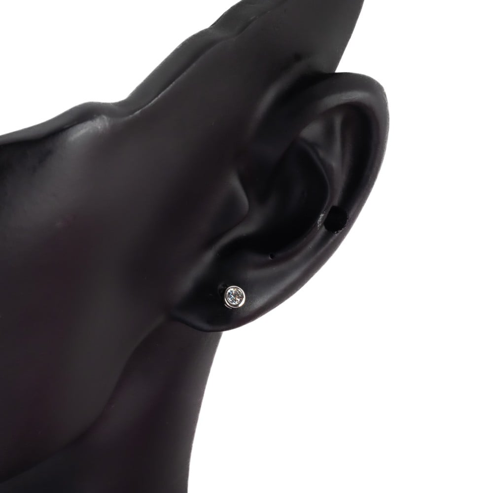 حلق ذهب ابيض سوليتير  (  عيار 18  )