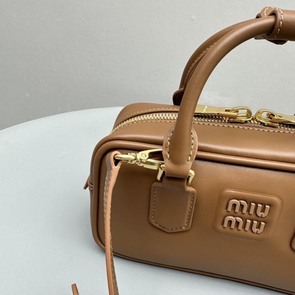MiuMiu arcadie 22cm