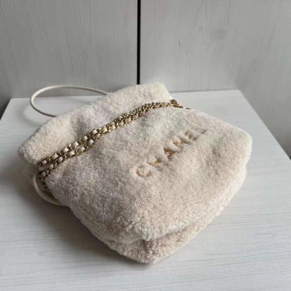 CH 22 handbag 20cm