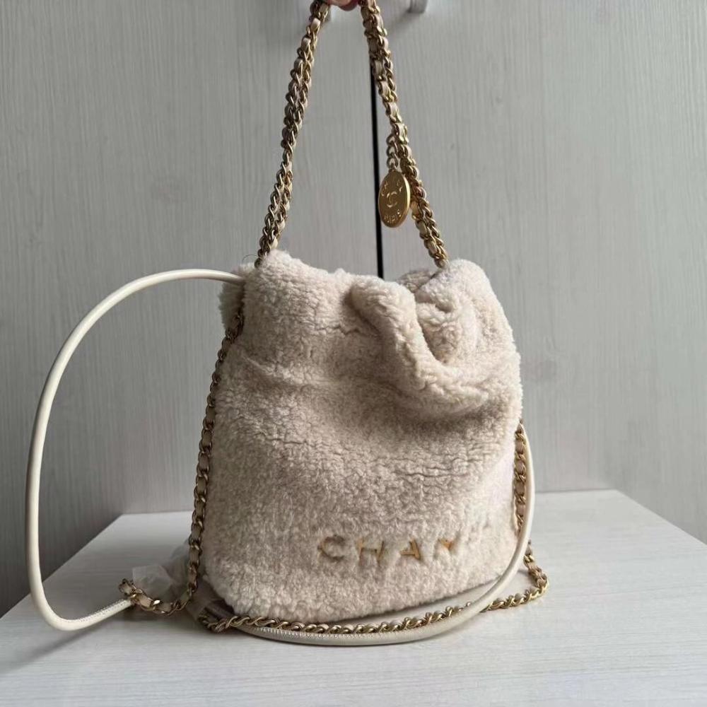 CH 22 handbag 20cm