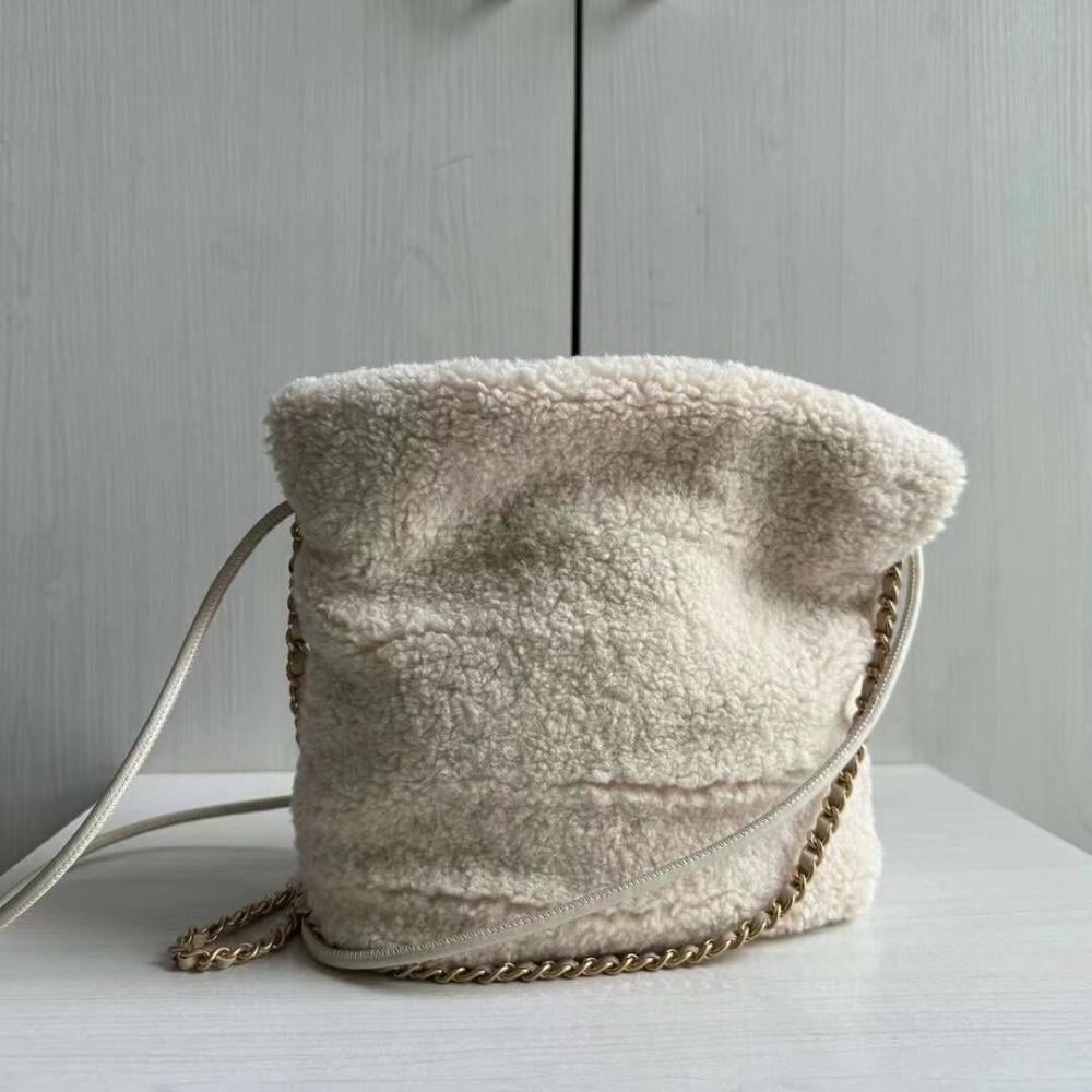 CH 22 handbag 20cm