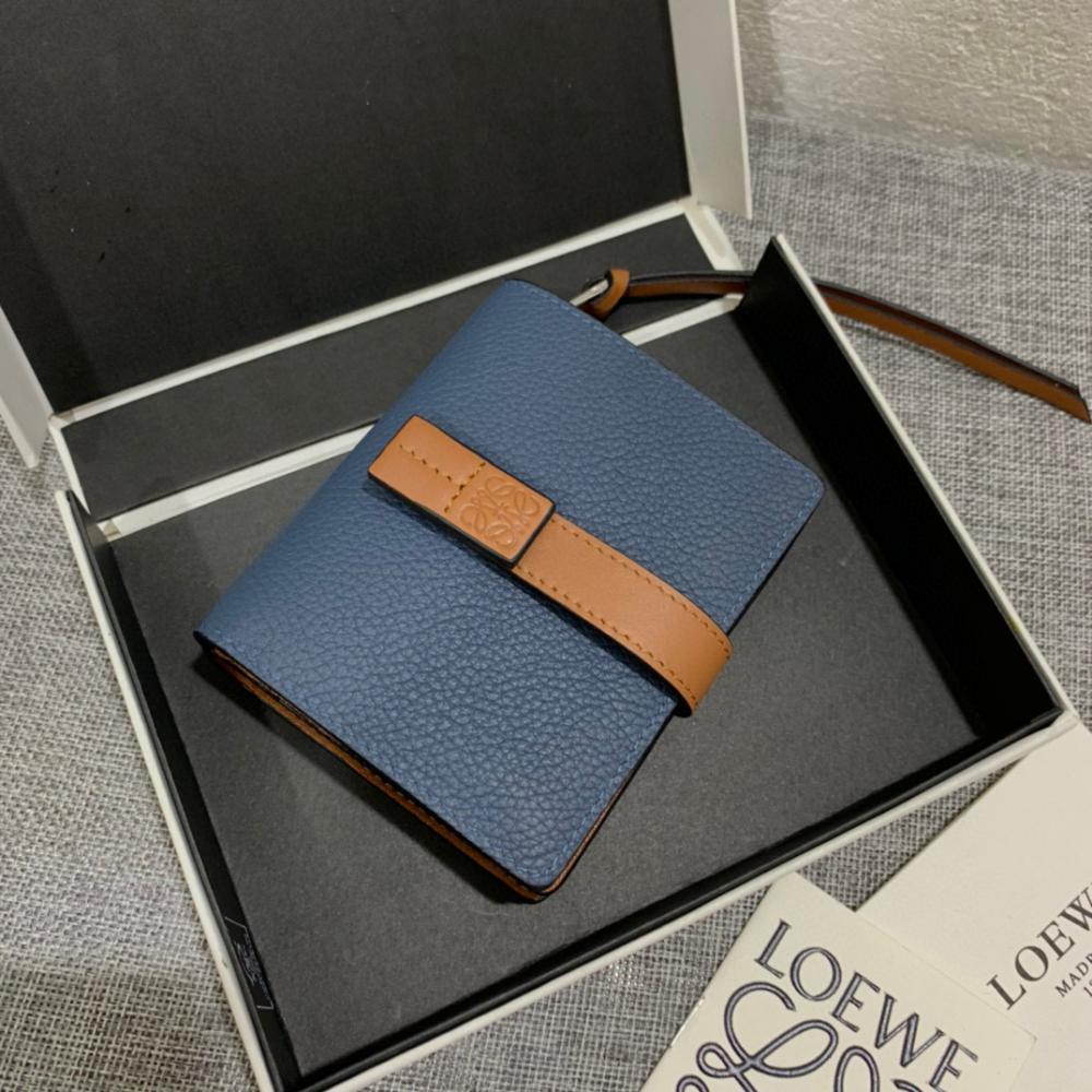 Loewe wallet