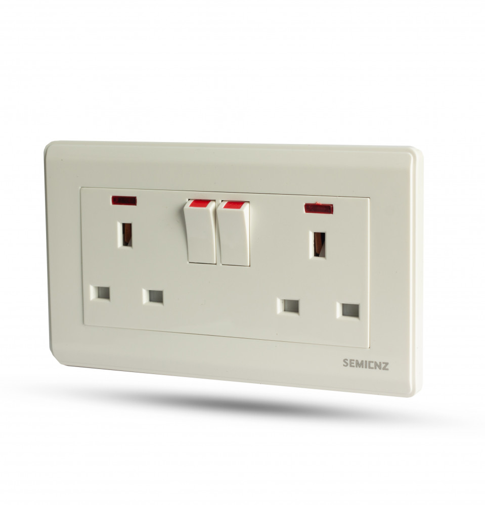 فيش مجوز مع مفتاح ولمبة ابيض semicnz