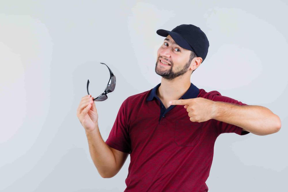 الفرق بين النظارات الشمسية الأصلية والمقلدة