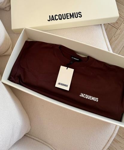 Jacquemus t-shirt - Sara. High End
