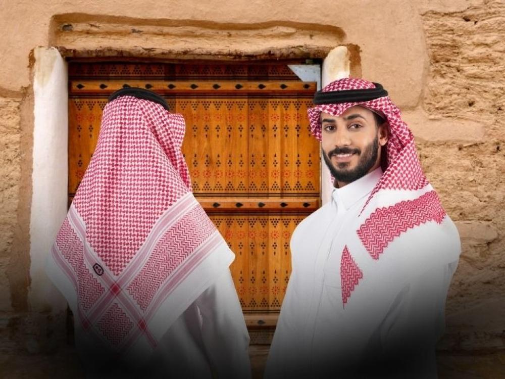 أشمغة فاخرة سعودية: رحلة من التراث إلى الأناقة العصرية