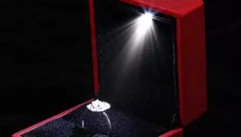 قدم خاتمك بطريقه فاخره