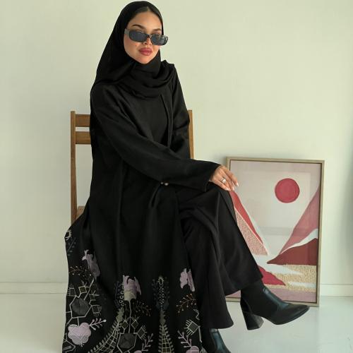 عباية شامواه أسود مطرزة