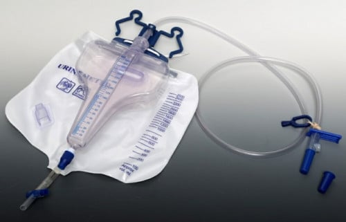 كيس جمع بول مع مقياس URINE METER