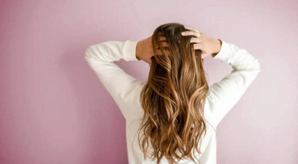 افضل زيوت لتنعيم الشعر